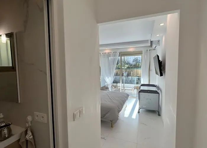 شقة A010-superbe Refait A Neuf Proche Croisette *